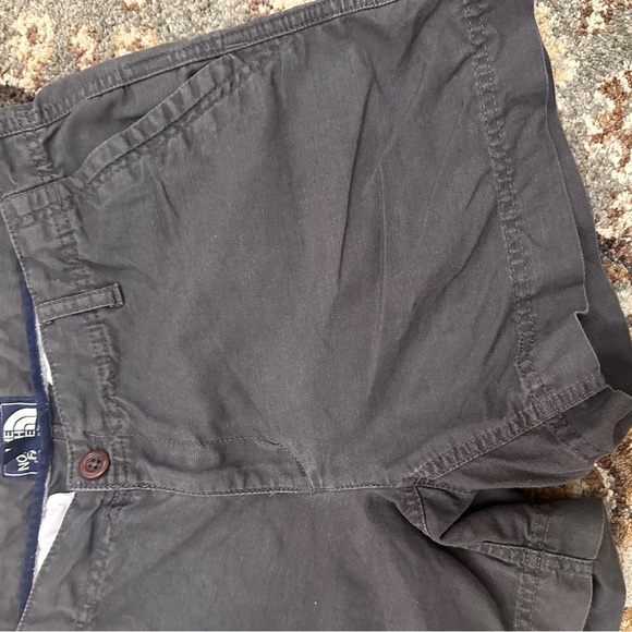 The North Face Grey Shorts Size 10 long - Picture 6 of 7